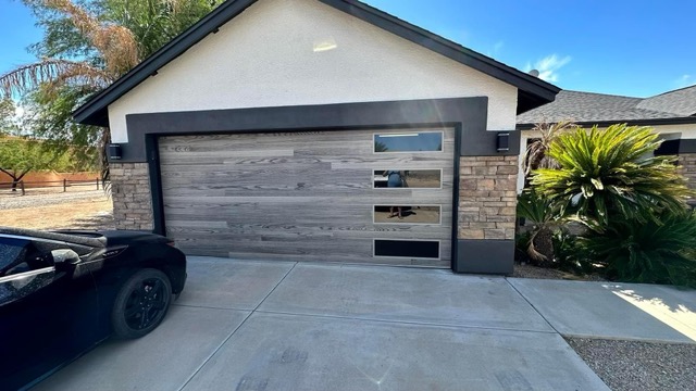 custom-wood-garage-door-paradise-valley